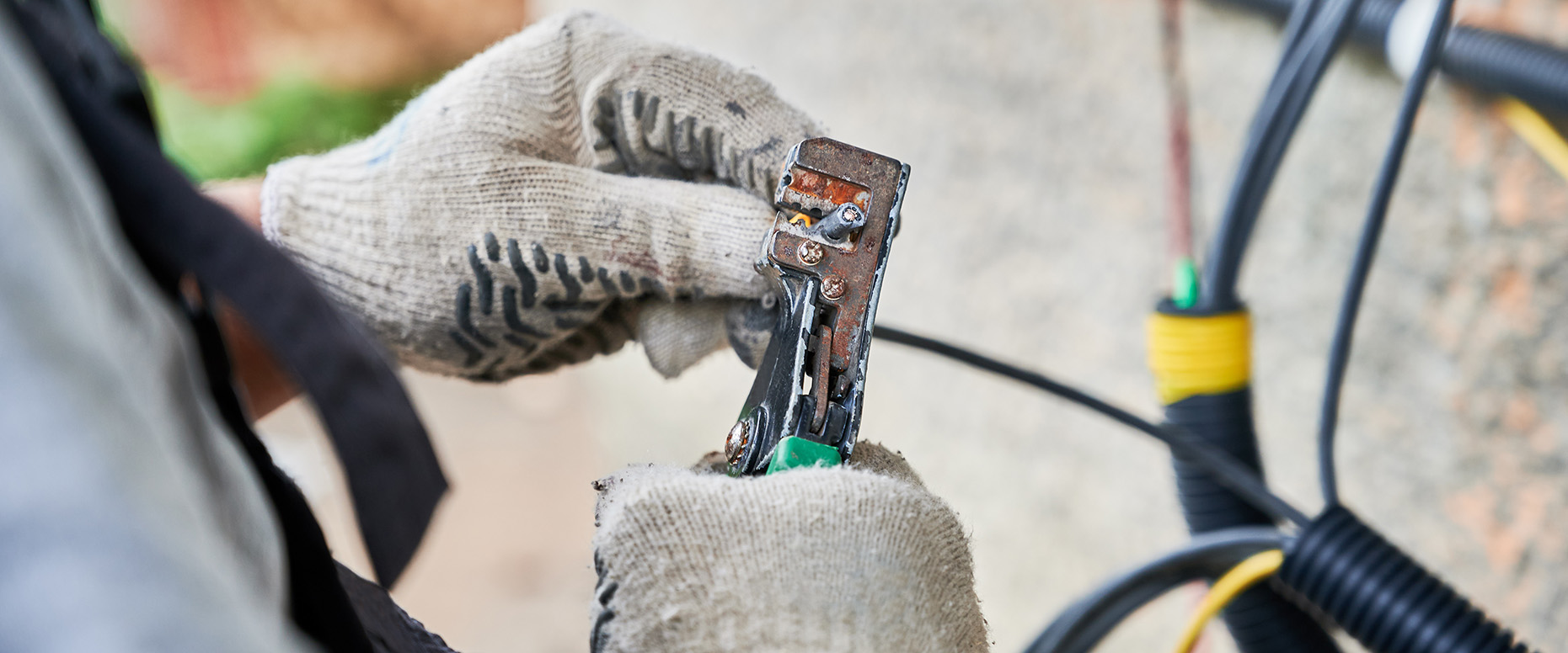 Elektrik im Altbau erneuern - moderne Elektroinstallation mit neuem Sicherungskasten